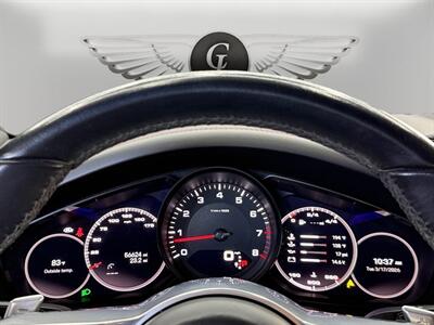 2022 Porsche Cayenne Platinum Edition   - Photo 28 - Lennox, CA 90304