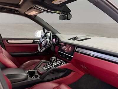 2022 Porsche Cayenne Platinum Edition   - Photo 15 - Lennox, CA 90304