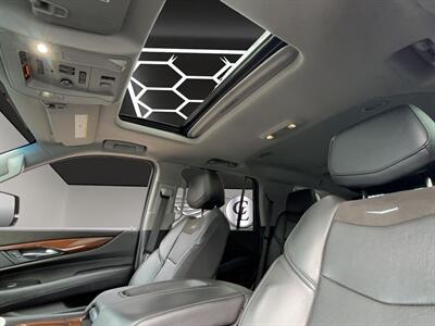 2020 Cadillac Escalade Luxury   - Photo 20 - Lennox, CA 90304