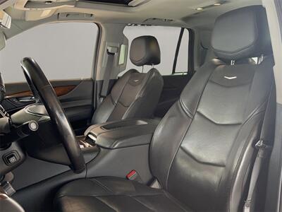 2020 Cadillac Escalade Luxury   - Photo 9 - Lennox, CA 90304