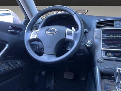 2012 Lexus IS   - Photo 20 - Lennox, CA 90304