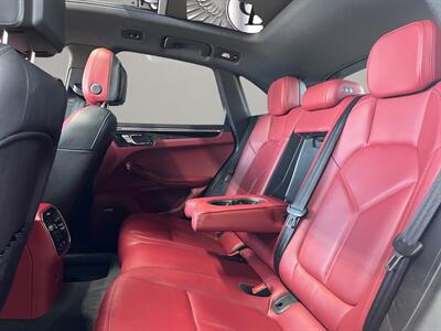 2023 Porsche Macan   - Photo 10 - Lennox, CA 90304