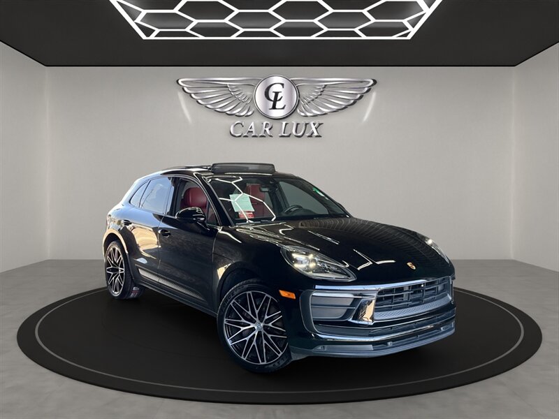 2023 Porsche Macan  