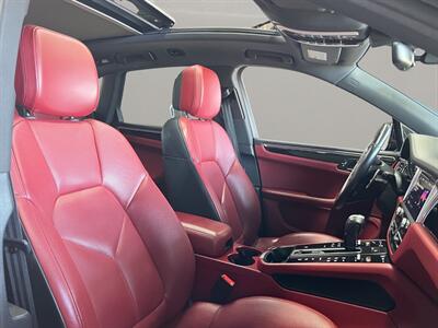 2023 Porsche Macan   - Photo 14 - Lennox, CA 90304