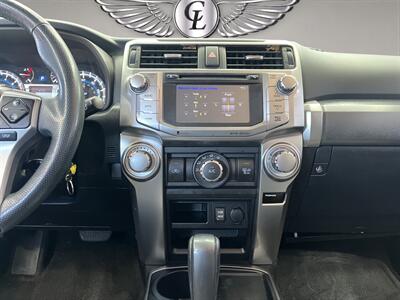2017 Toyota 4Runner SR5   - Photo 14 - Lennox, CA 90304
