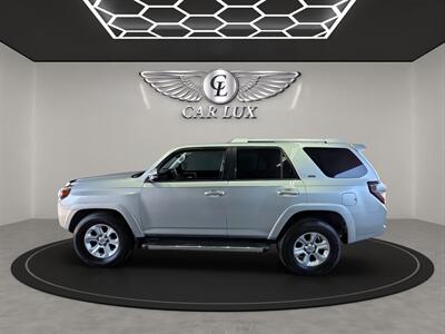 2017 Toyota 4Runner SR5   - Photo 4 - Lennox, CA 90304