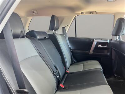 2017 Toyota 4Runner SR5   - Photo 17 - Lennox, CA 90304