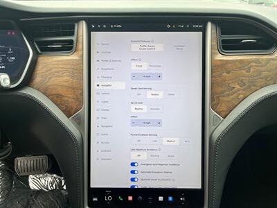 2018 Tesla Model S 75D   - Photo 19 - Lennox, CA 90304