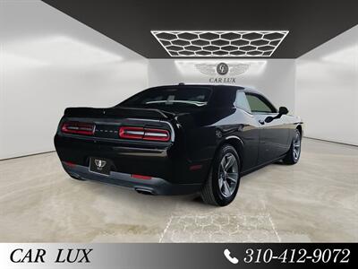 2020 Dodge Challenger SXT   - Photo 5 - Lennox, CA 90304