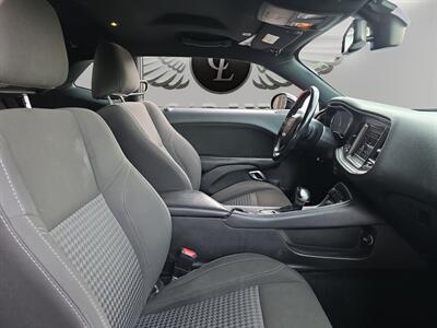 2020 Dodge Challenger SXT   - Photo 14 - Lennox, CA 90304