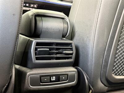 2022 Audi Q4 e-tron Prestige quattro - Photo 20 - Lennox, CA 90304