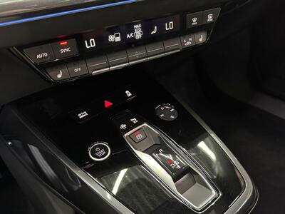 2022 Audi Q4 e-tron Prestige quattro - Photo 26 - Lennox, CA 90304