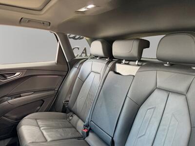 2022 Audi Q4 e-tron Prestige quattro - Photo 13 - Lennox, CA 90304