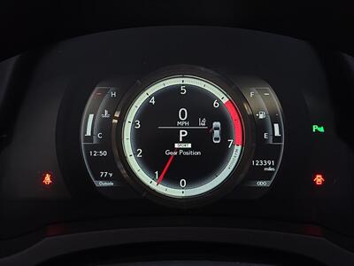 2018 Lexus IS 300   - Photo 11 - Lennox, CA 90304