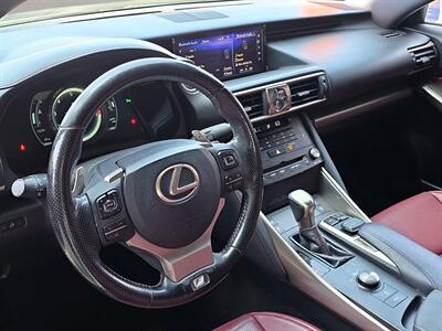 2018 Lexus IS 300   - Photo 13 - Lennox, CA 90304