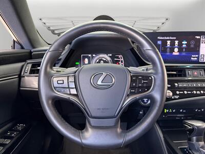 2022 Lexus ES 300h 300h - Photo 12 - Lennox, CA 90304