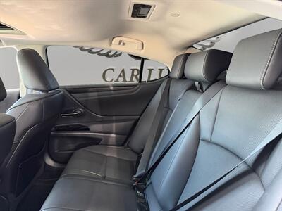 2022 Lexus ES 300h 300h - Photo 13 - Lennox, CA 90304