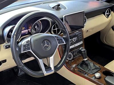2016 Mercedes-Benz SLK SLK 350 - Photo 13 - Lennox, CA 90304