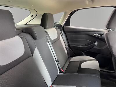 2014 Ford Focus SE   - Photo 22 - Lennox, CA 90304
