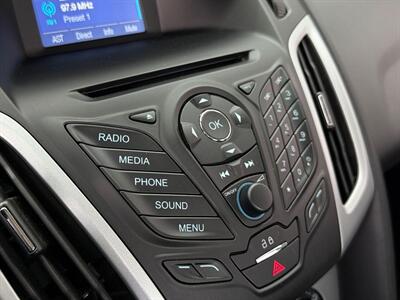 2014 Ford Focus SE   - Photo 20 - Lennox, CA 90304