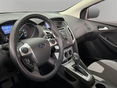 2014 Ford Focus SE   - Photo 16 - Lennox, CA 90304