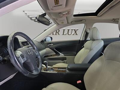 2011 Lexus IS 250   - Photo 9 - Lennox, CA 90304