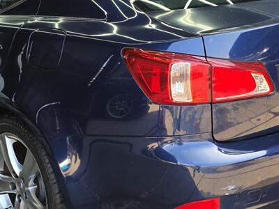 2011 Lexus IS 250   - Photo 26 - Lennox, CA 90304