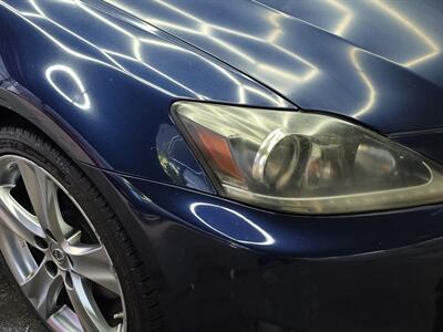 2011 Lexus IS 250   - Photo 24 - Lennox, CA 90304