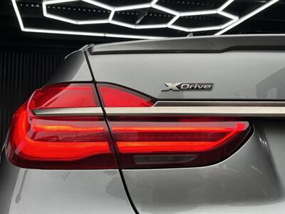 2018 BMW M760i   - Photo 24 - Lennox, CA 90304