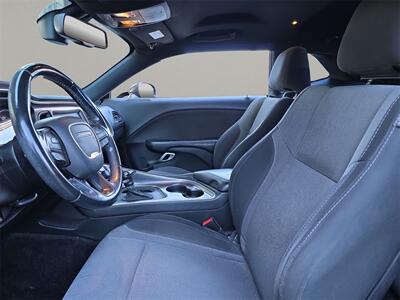 2015 Dodge Challenger R/T   - Photo 9 - Lennox, CA 90304