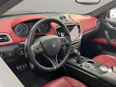 2022 Maserati Ghibli Modena Q4   - Photo 23 - Lennox, CA 90304