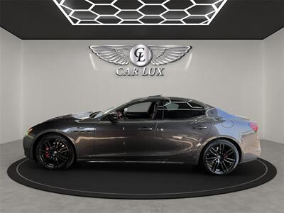 2022 Maserati Ghibli Modena Q4 - Photo 3 - Lennox, CA 90304