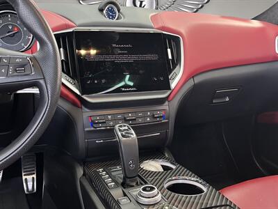 2022 Maserati Ghibli Modena Q4   - Photo 20 - Lennox, CA 90304