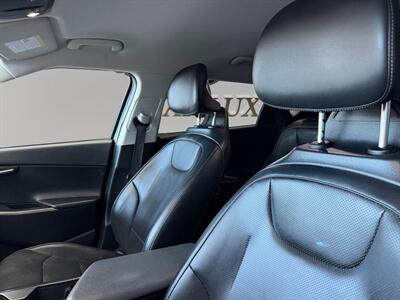2022 Kia EV6 Wind   - Photo 9 - Lennox, CA 90304