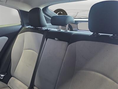 2019 Toyota Prius L   - Photo 12 - Lennox, CA 90304