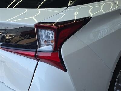 2019 Toyota Prius L   - Photo 23 - Lennox, CA 90304