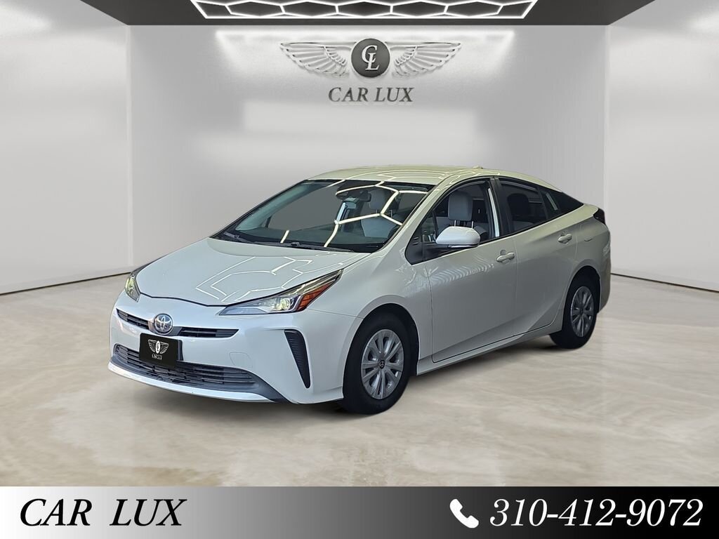2019 Toyota Prius's photo