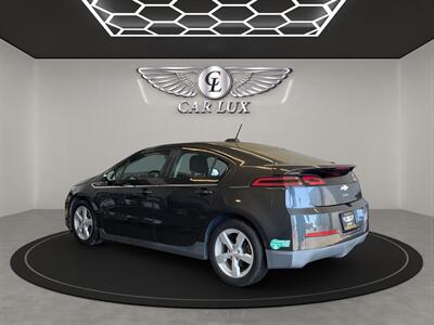 2015 Chevrolet Volt   - Photo 5 - Lennox, CA 90304