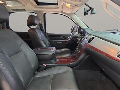 2014 Cadillac Escalade Premium   - Photo 16 - Lennox, CA 90304