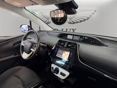 2017 Toyota Prius Prime Plus   - Photo 16 - Lennox, CA 90304