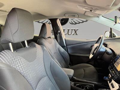 2017 Toyota Prius Prime Plus   - Photo 14 - Lennox, CA 90304