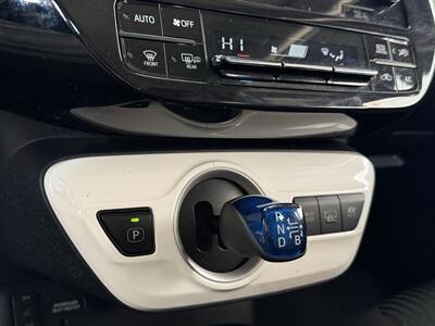 2017 Toyota Prius Prime Plus   - Photo 18 - Lennox, CA 90304