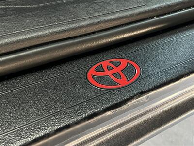 2020 Toyota Tacoma TRD Sport V6   - Photo 20 - Lennox, CA 90304