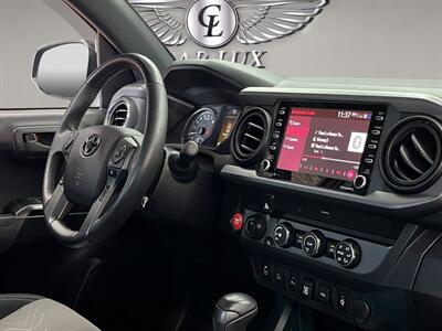 2020 Toyota Tacoma TRD Sport V6   - Photo 18 - Lennox, CA 90304