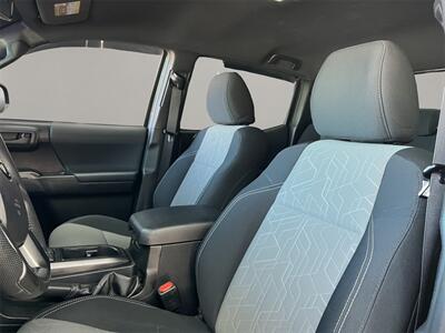 2020 Toyota Tacoma TRD Sport V6   - Photo 21 - Lennox, CA 90304