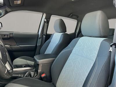 2020 Toyota Tacoma TRD Sport V6   - Photo 9 - Lennox, CA 90304
