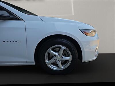 2018 Chevrolet Malibu LS 1FL   - Photo 19 - Lennox, CA 90304