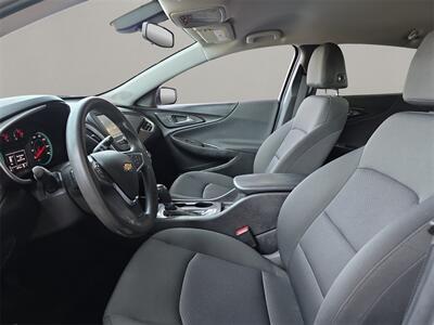 2018 Chevrolet Malibu LS 1FL   - Photo 9 - Lennox, CA 90304