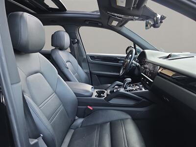 2019 Porsche Cayenne S   - Photo 16 - Lennox, CA 90304