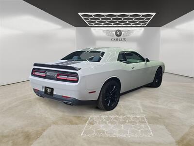 2016 Dodge Challenger R/T  BLACKTOP - Photo 5 - Lennox, CA 90304